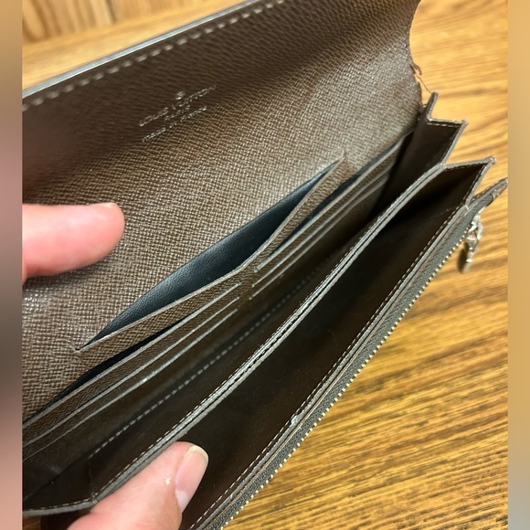LOUIS VUITTON Vintage 2006 Accordeon Wallet Retail $425 - Picture 9 of 11